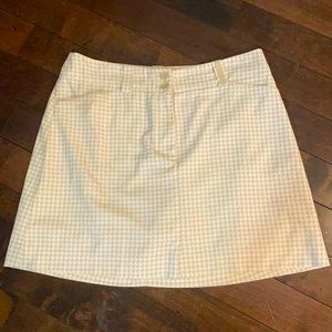 Nike Golf tan & white checked golf skirt, attached shorts. Women’s size medium